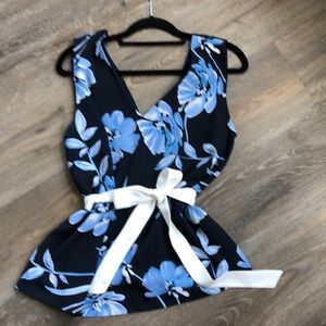 New w/o tags Limited Navy Floral sleeveless top